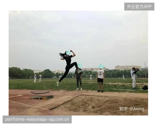 跳远选手腾空姿势太帅，摄影师称“命中封面”